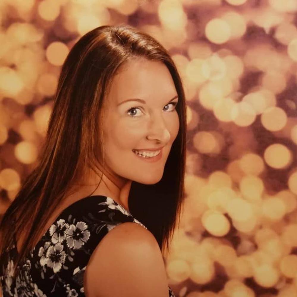 Meet your Posher, Crystal